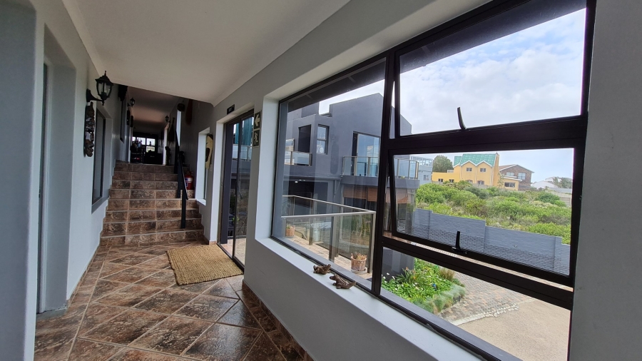 10 Bedroom Property for Sale in Dana Bay Western Cape